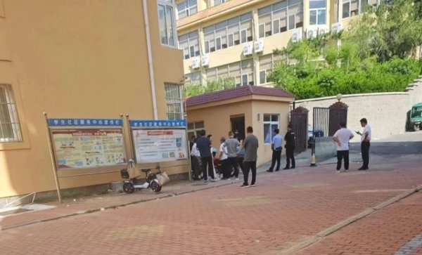 配亿多 青岛大学宿管员疑似中暑去世，宿舍暑假开始装空调